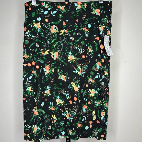 LuLaRoe‎ Large(14-16)-Black Floral Pencil Skirt stretchy NWT summer Cassie - Picture 1 of 2